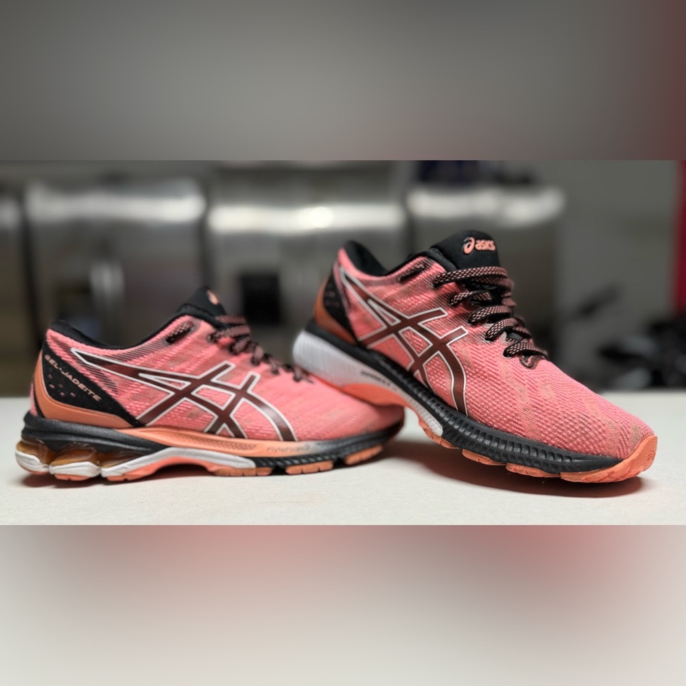 ASICS Women's Gel Jadeite Sun Sneakers SZ 6